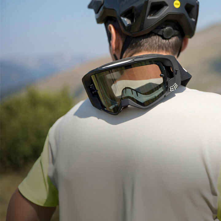 Fox Racing® Deutschland - Official Site - MX, MTB & Sportkleidung