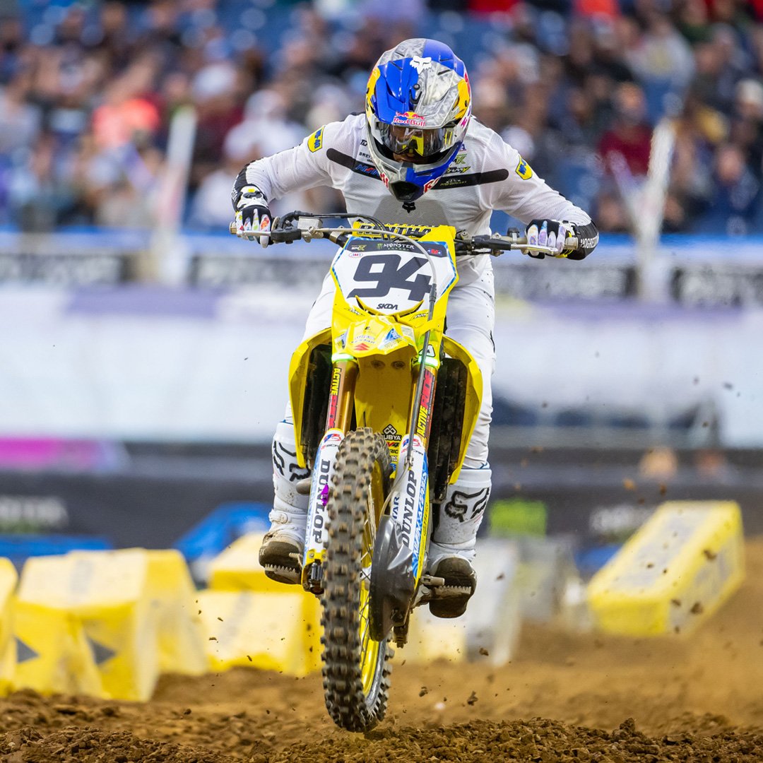 KenRoczen_FoxRacing_Clothes